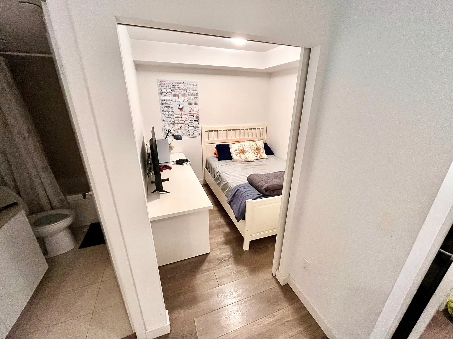 3 bed, 726 sqft, $1,150 — Photo 1