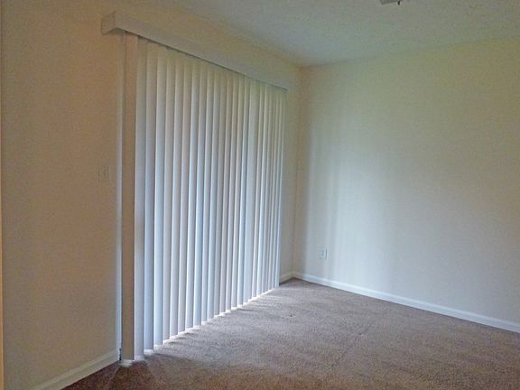 3rd image of 150 Northland Dr APT 2