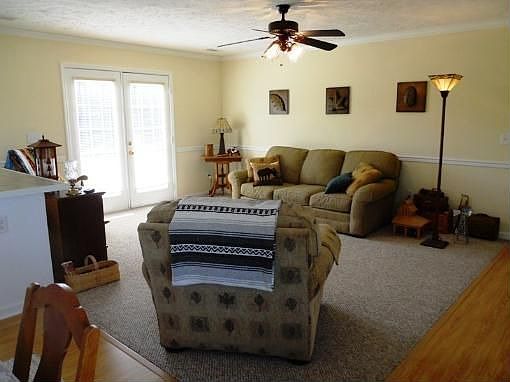 4th image of 109 Abby Nery Ln