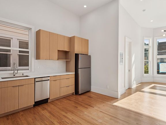 4th image of 1604 McAllister St APT 2