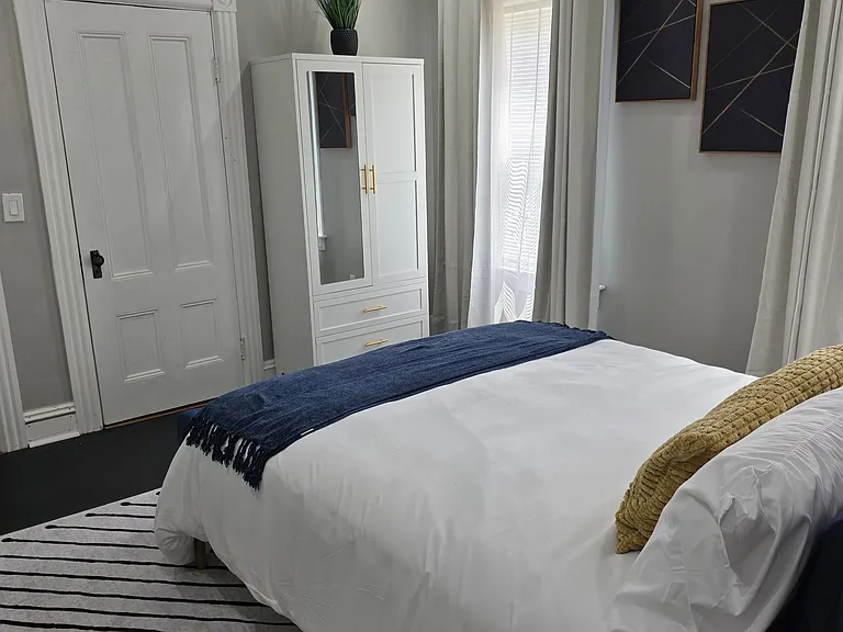 17 Elizabeth St #1 — Photo 6