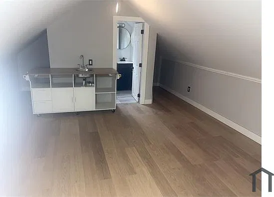 1 bed, 300 sqft, $700 — Photo 1