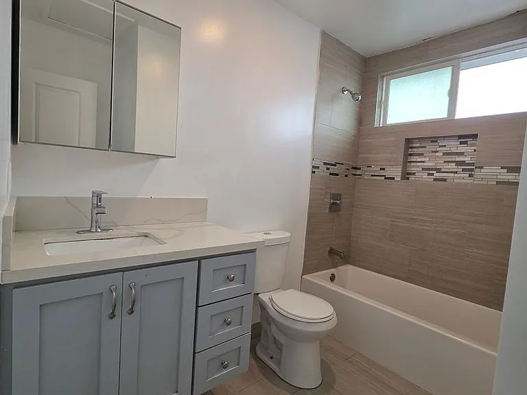 613 S Prairie Avenue — Photo 32