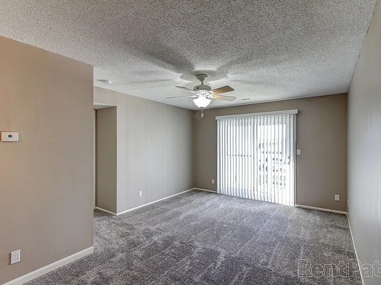 cpa - College Park Apartments — Photo 37