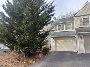 22 Banyan St, Selinsgrove, PA 17870