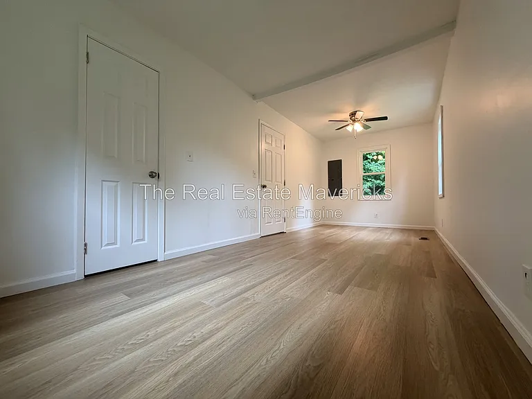 128 Phillips Hollow Rd — Photo 13