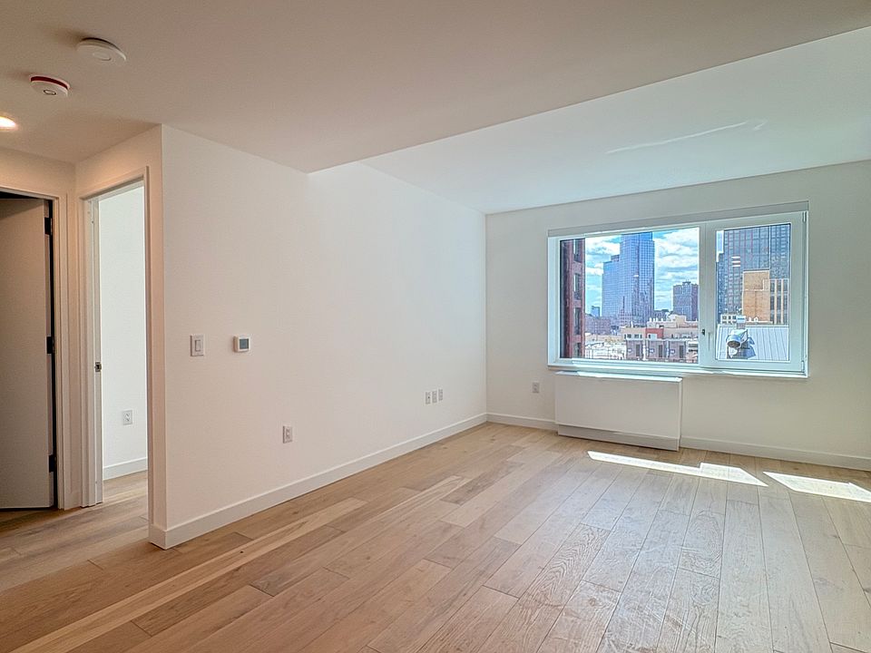 1st image of 233 50th Ave #E516