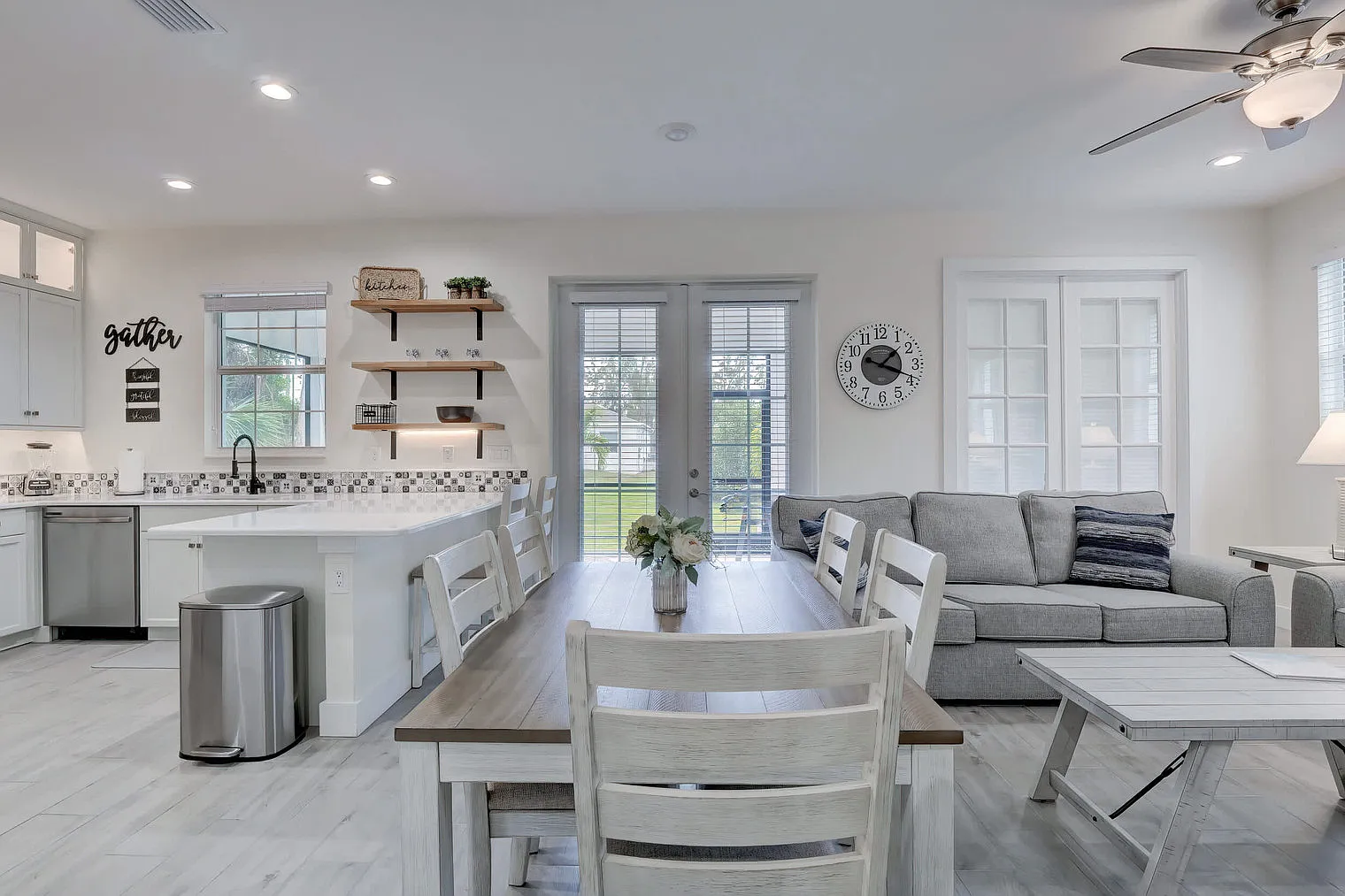 3 bed, 3.0 bath, 1808 sqft, $4,853 — Photo 2