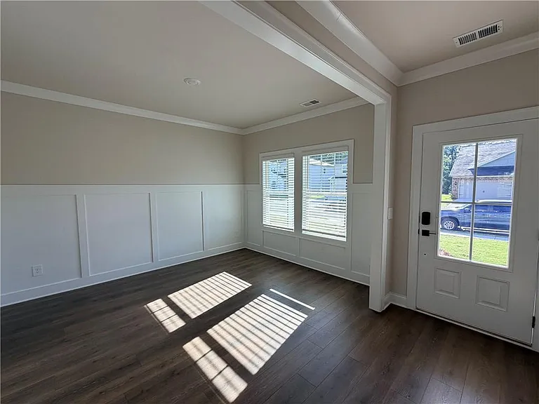 2838 Sweet Red Cir — Photo 2