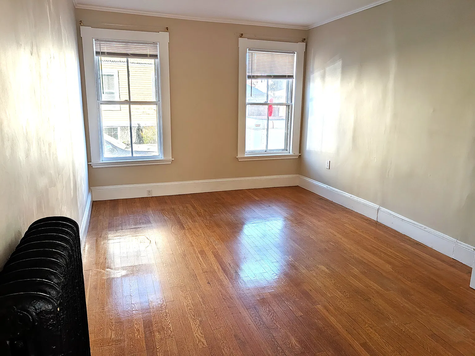 2 bed, 850 sqft, $2,300 — Photo 4