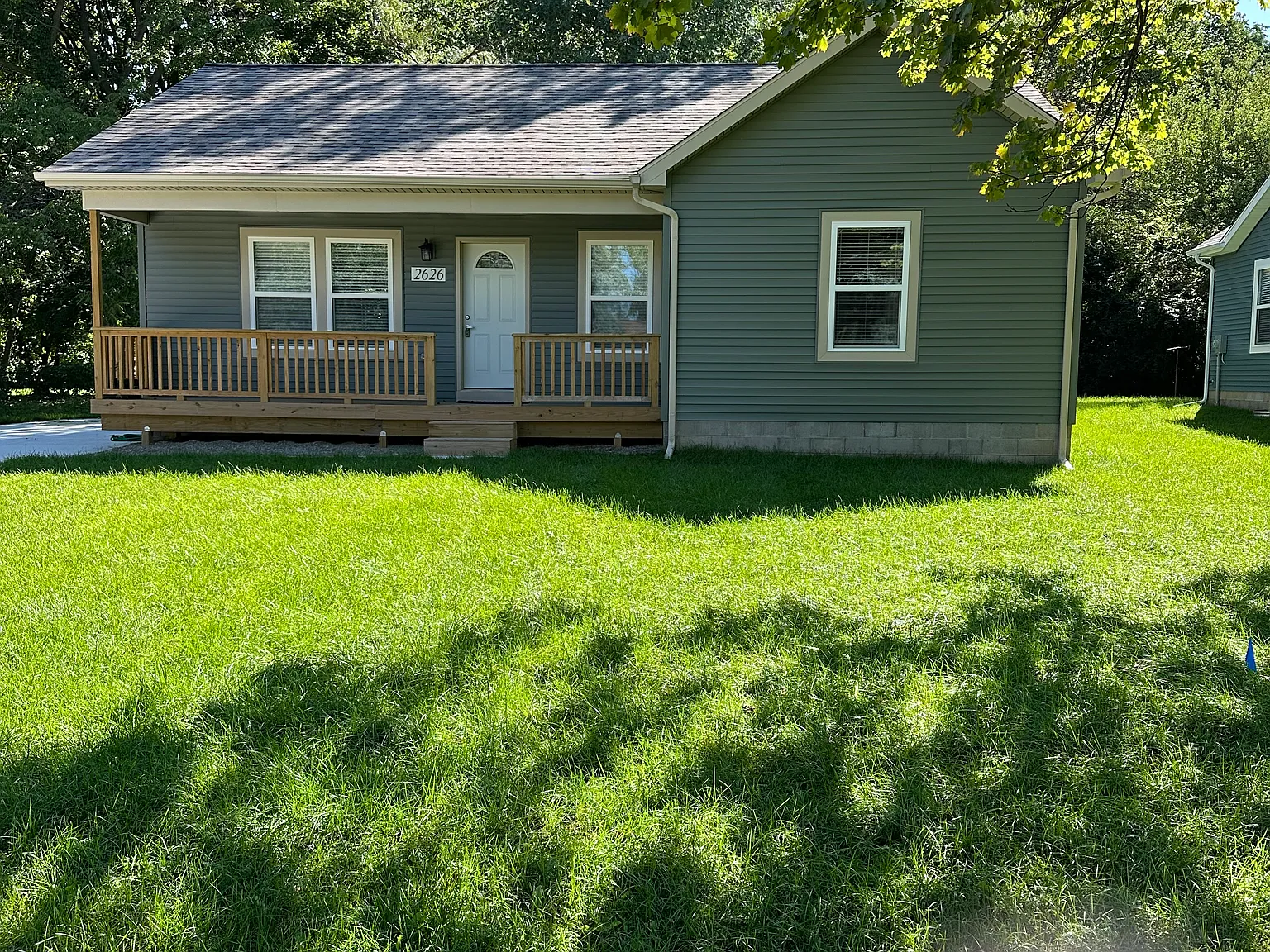 Glenrose St, Auburn Hills — Photo 1