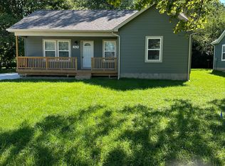 2626 Glenrose St, Auburn Hills, MI 48326