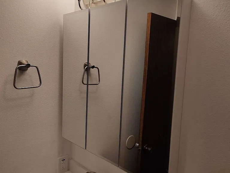 885 NE Sunset St #11 — Photo 18