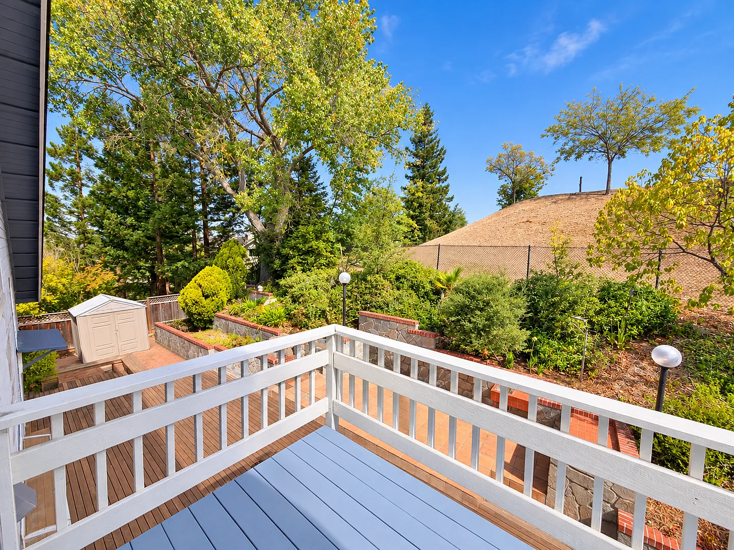 Executive Home in Pleasanton Available Now! — Photo 2