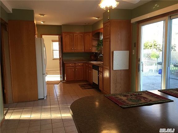 4th image of 7 Royalston Ln