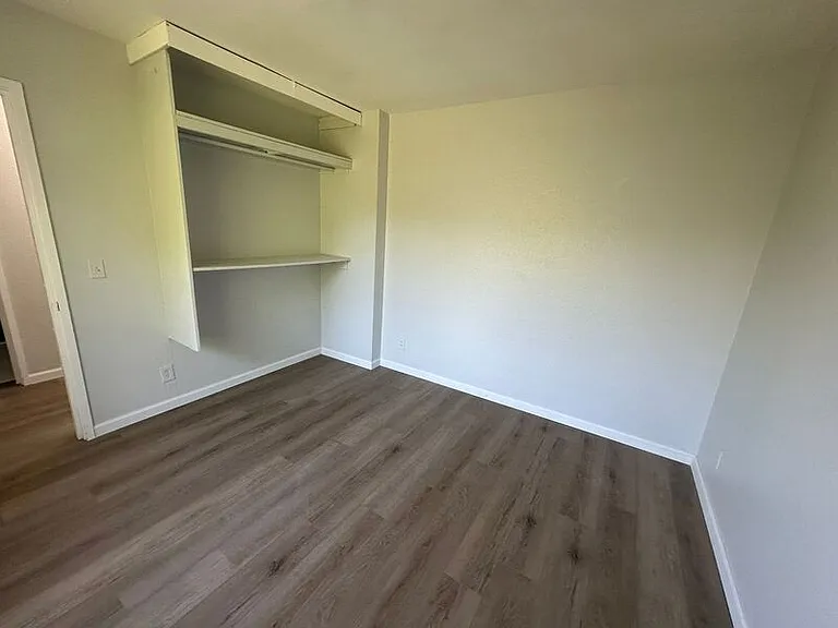 1123 Highland St #A — Photo 12