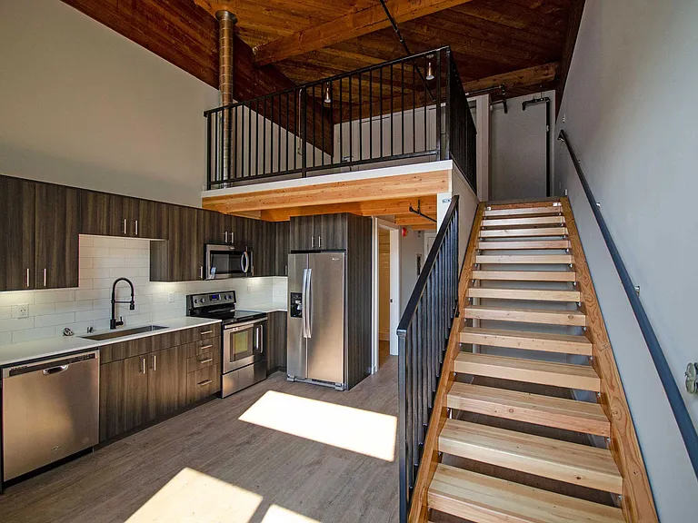 B Flats — Photo 24