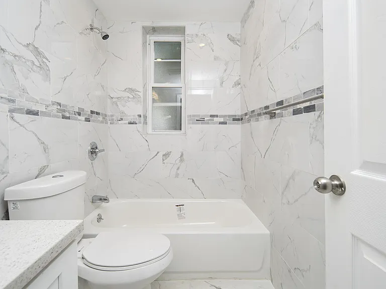 2302 12th St #1 — Photo 7