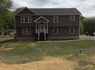 40 Greycourt Ave, Chester, NY 10918