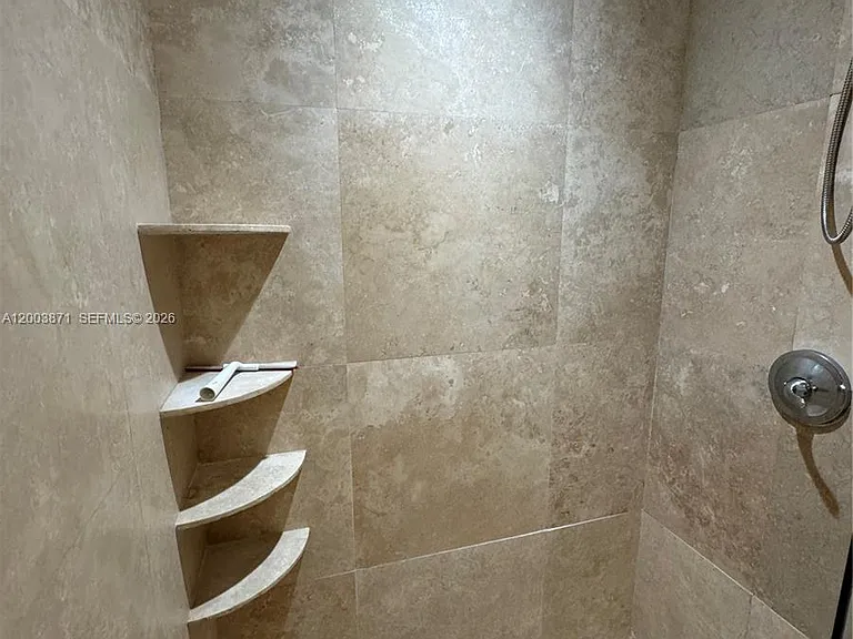 3920 Woodside Dr #2 — Photo 25