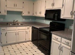 224 Woodcastle Dr, Florence, AL 35630