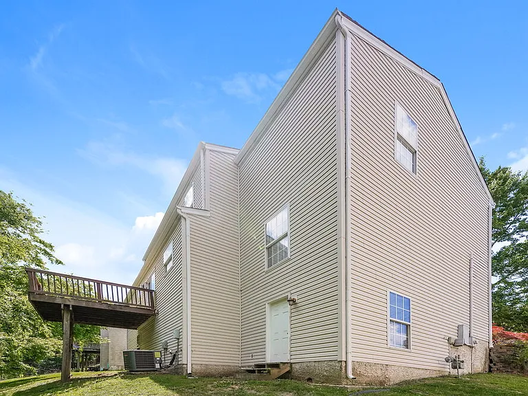 1437 Timber Ridge Cir — Photo 18