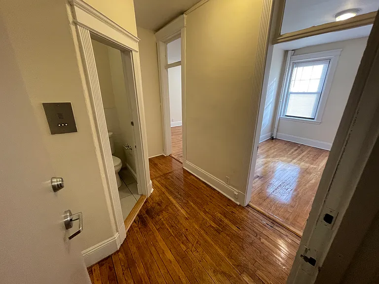 33 Peterborough St #12 — Photo 4