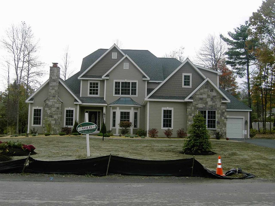 1st image of 19 Chateau Dr