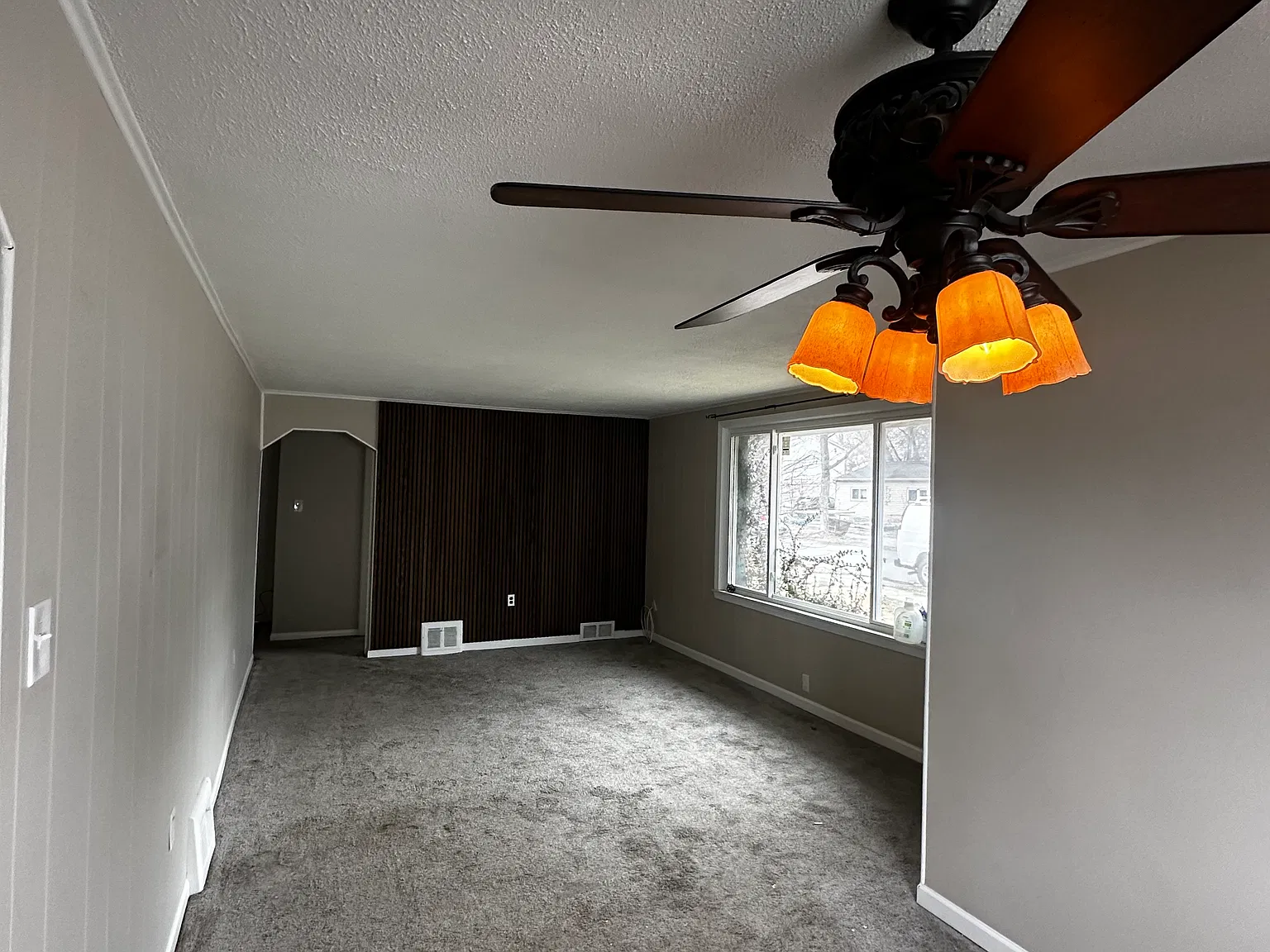 2317 Harris St — Photo 2