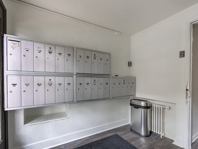 Belmore Apartments — Photo 6