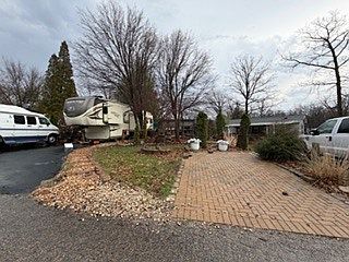 3rd image of 2795 E 28th Rd Lot 1211