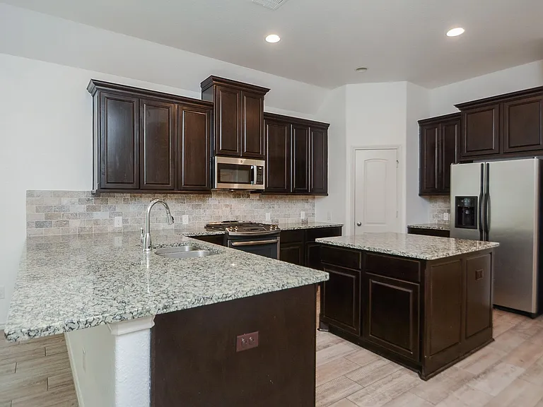 232 Clementine Ct — Photo 10