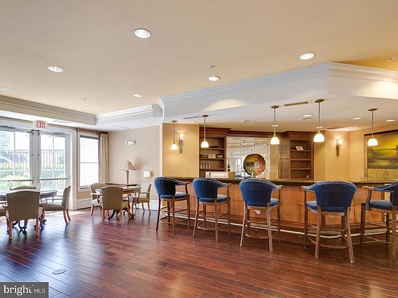 5th image of 2665 Prosperity Ave APT 456