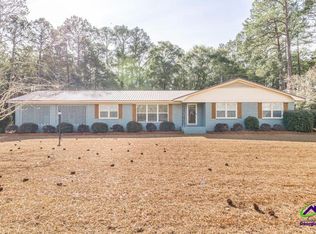 19 Mansfield Dr, Hawkinsville, GA 31036