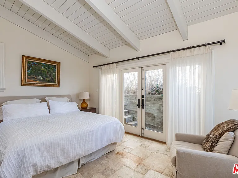 32300 Pacific Coast Hwy — Photo 45