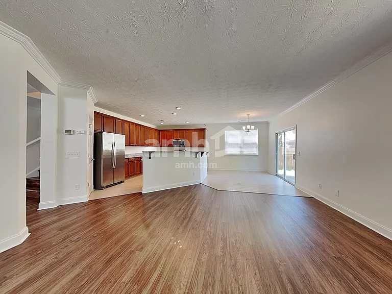 76 Parkmont Ct — Photo 9
