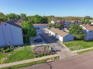 1264 Golden Gate Dr APT 321, Papillion, NE 68046