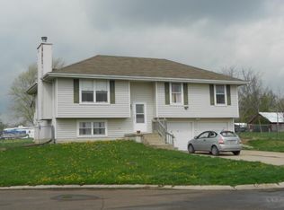 105 Carrie Ct, Lathrop, MO 64465