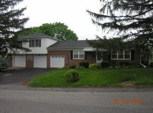 101 Mill St, Seven Valleys, PA 17360