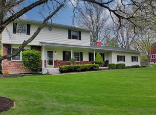 118 Simsbury Dr, Ithaca, NY 14850