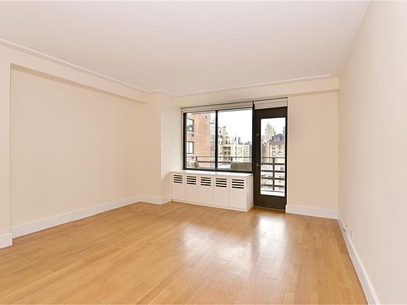 4th image of 382 Central Park W APT 18D