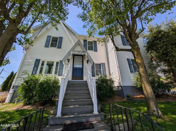 2611 5th St, Altoona, PA 16601