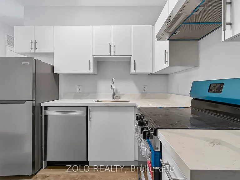 206 Wellington St #8 — Photo 5