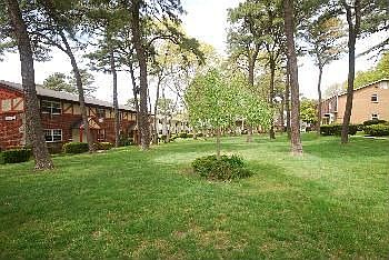 3rd image of 25 Glen Hollow Dr APT H29