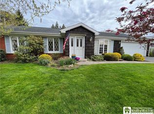 7 Birchwood Dr, Fredonia, NY