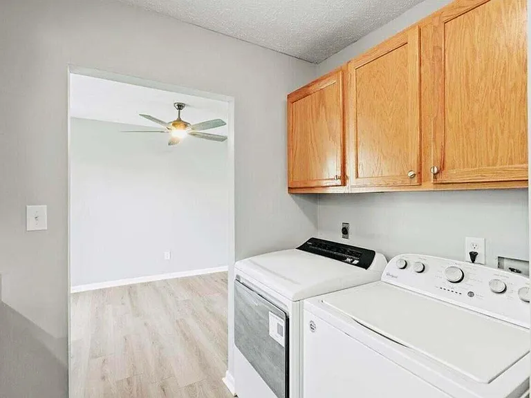 3500 Warwick Dr #27 — Photo 9