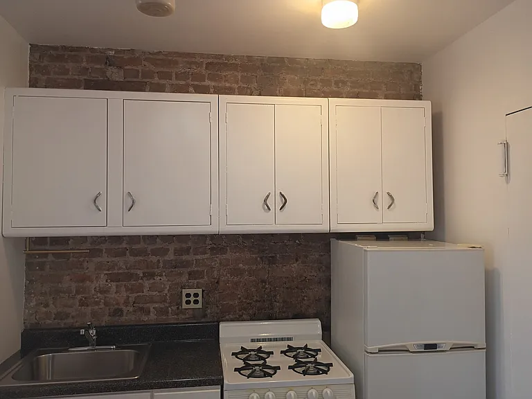 562 Atlantic Ave #3B — Photo 5