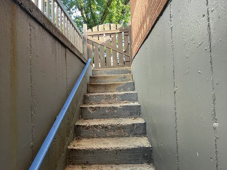 Sanford Rd — Photo 3