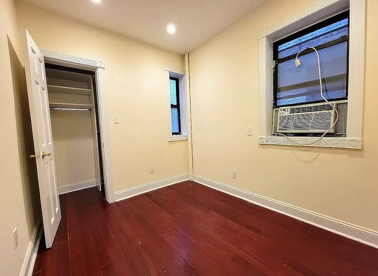 226 East 26th Street — Photo 3