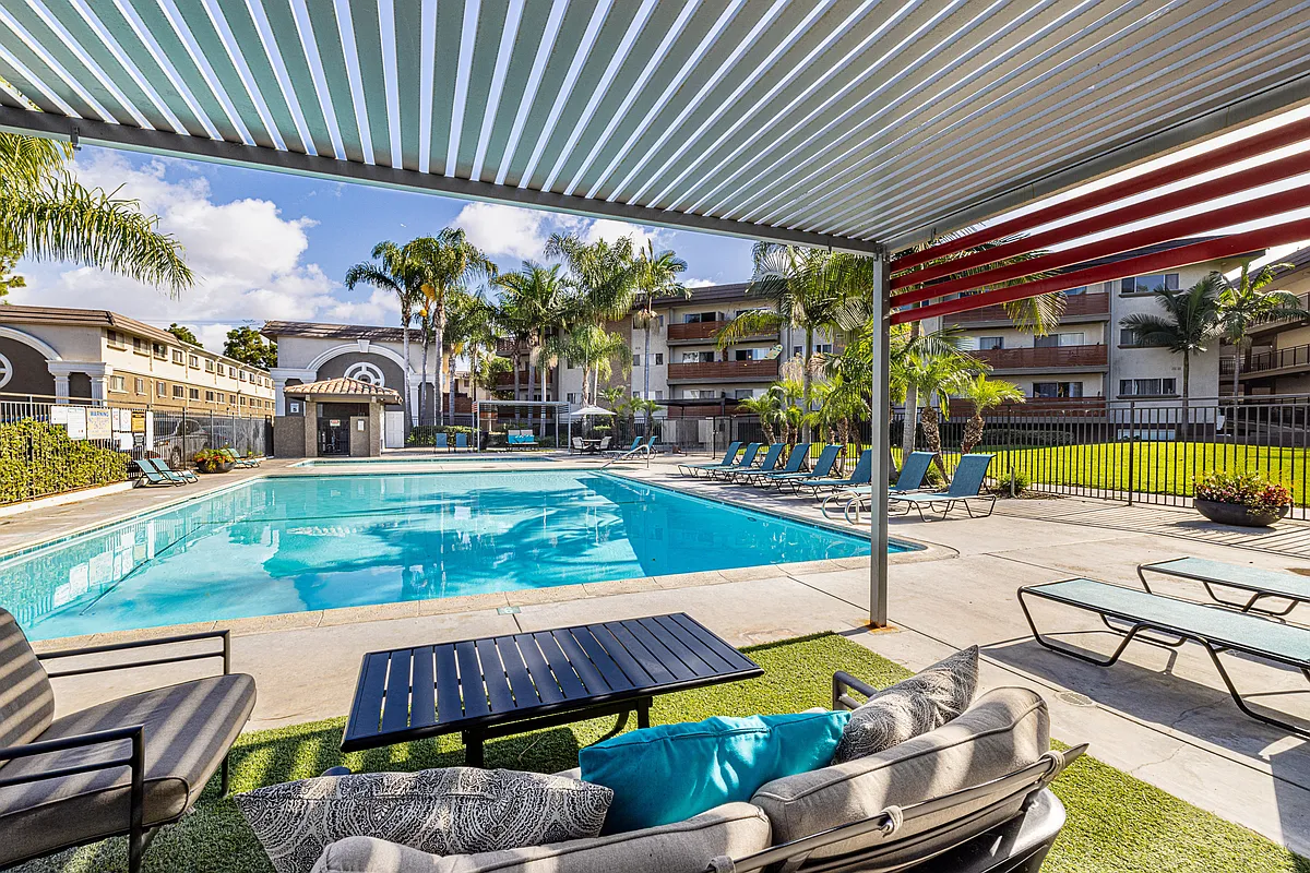 Building Photo - Ocean Breeze Villas
